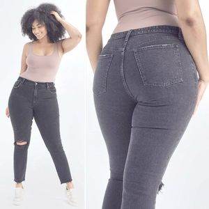 NWOT Abercrombie & Fitch Curve Love  The Skinny High Rise Distressed Jeans